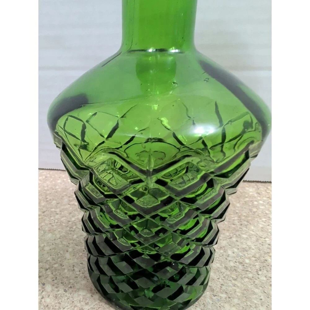 Vintage Green Glass Decanter Diamond Pattern Made in Taiwan 9